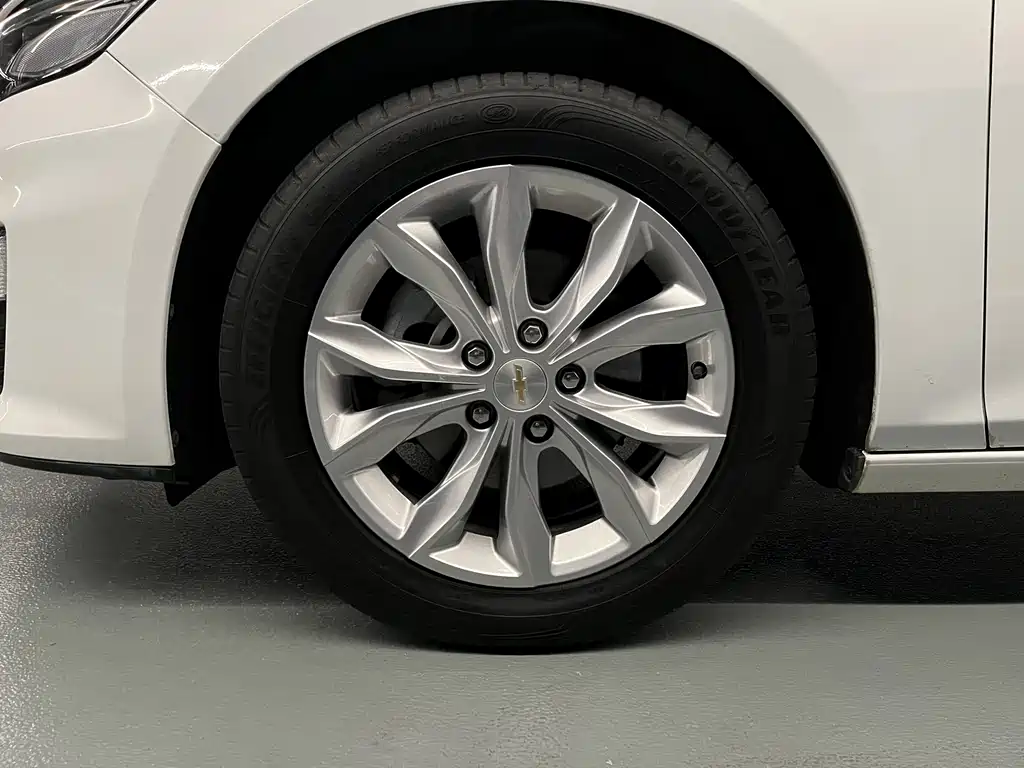 Chevrolet Malibu XL — миниатюра 5