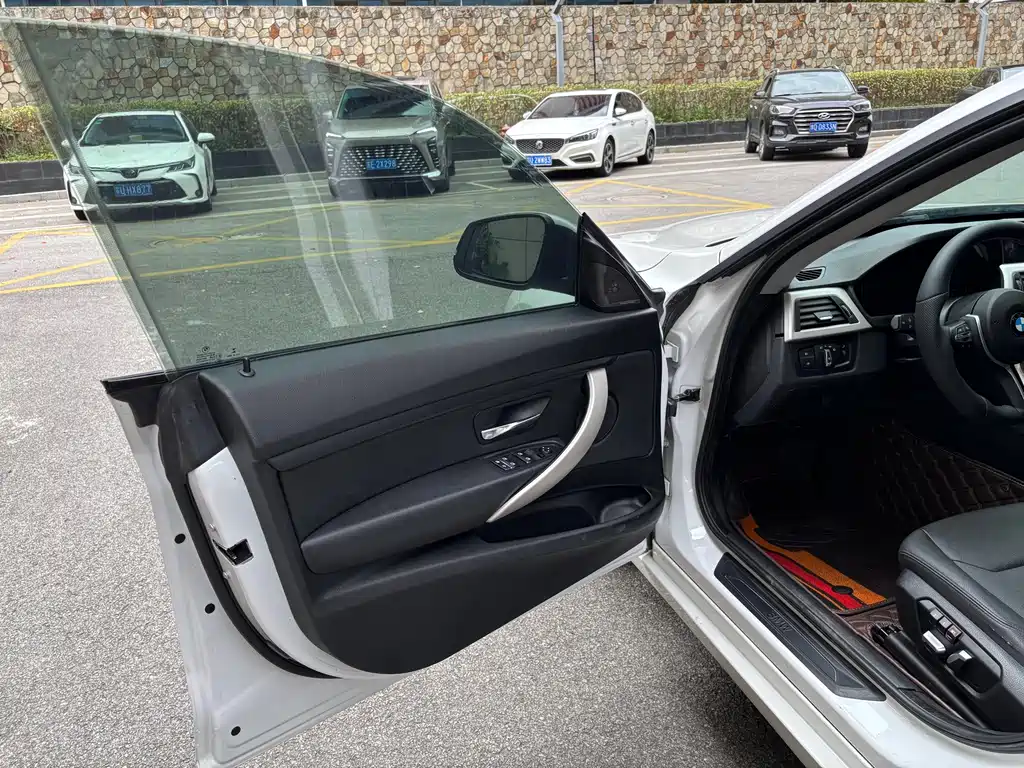 BMW 3 Series GT — миниатюра 14