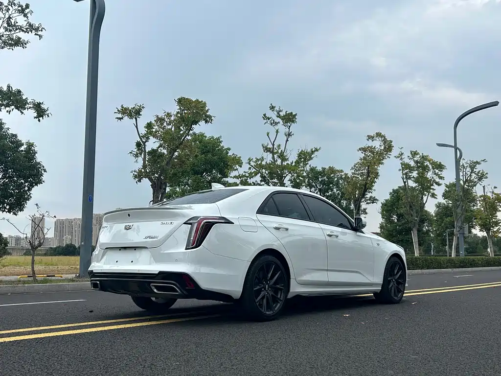 Cadillac CT4 — миниатюра 4