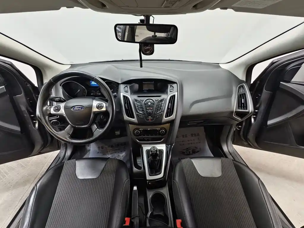 Ford Focus — миниатюра 9