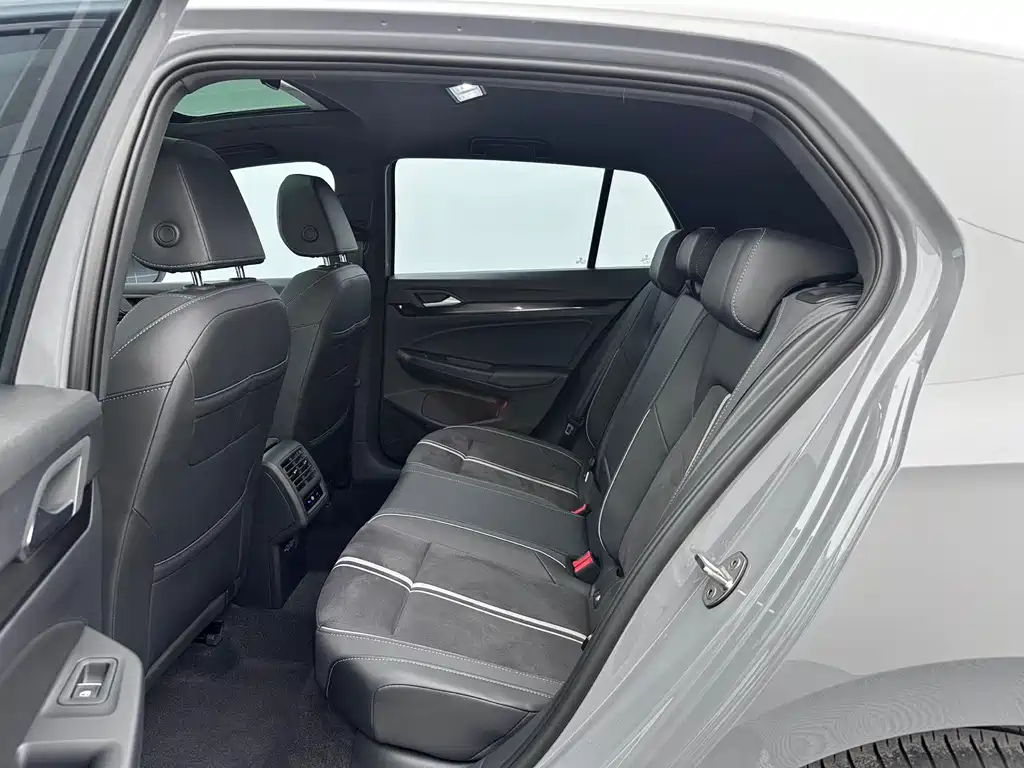 Volkswagen Golf — миниатюра 15