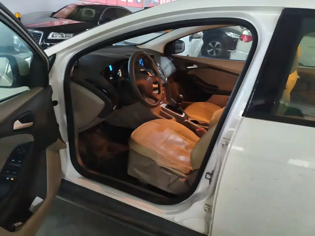 Ford Focus — миниатюра 18