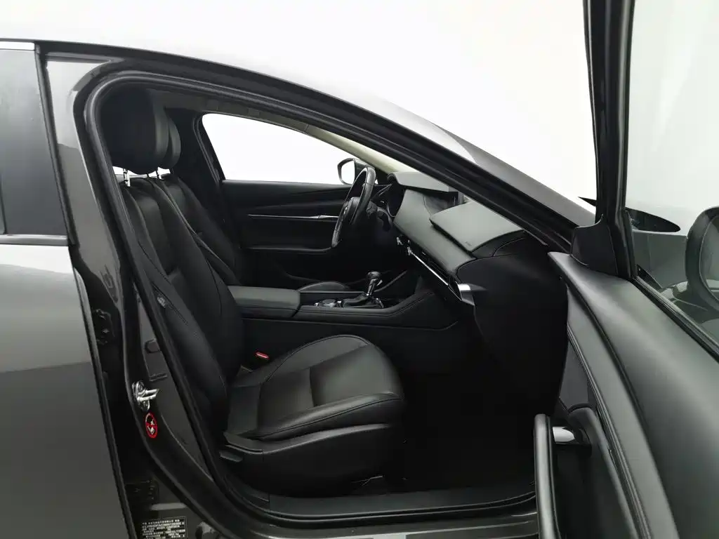 Mazda 3 Axela — миниатюра 23