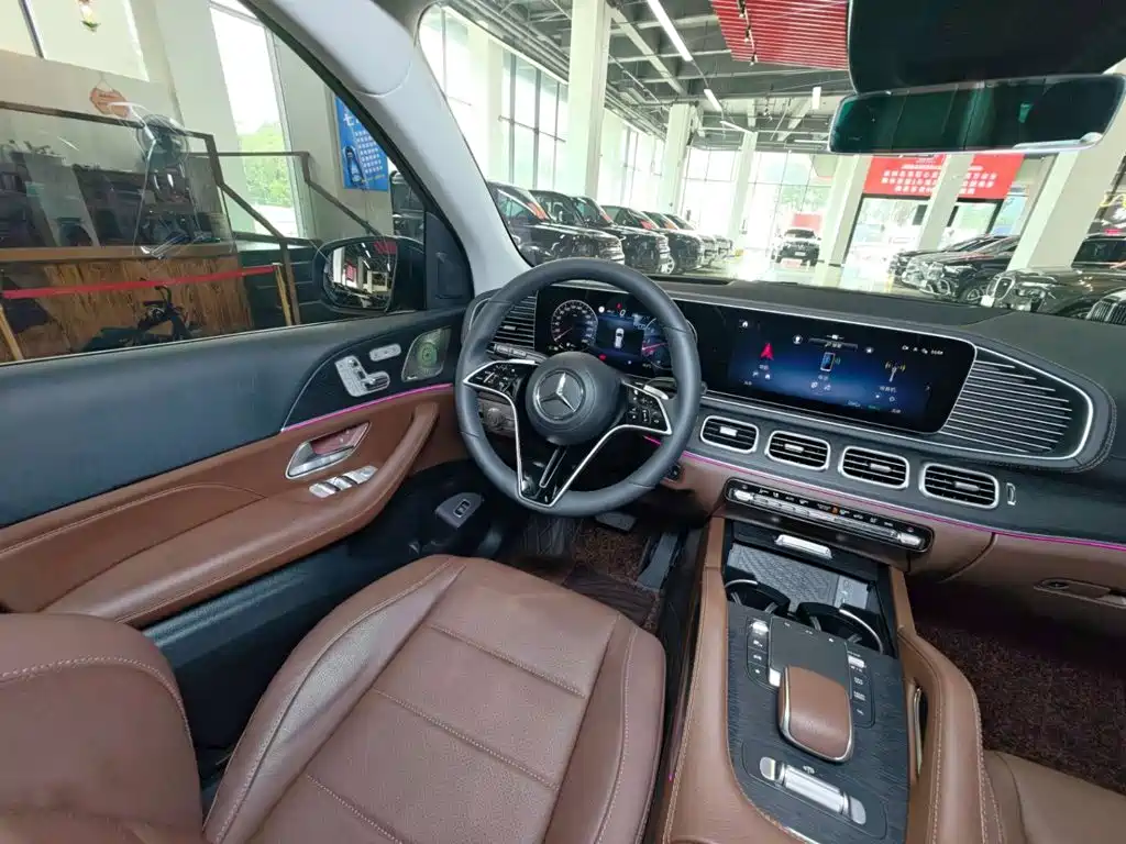 Mercedes-Benz GLE (Import) — миниатюра 23