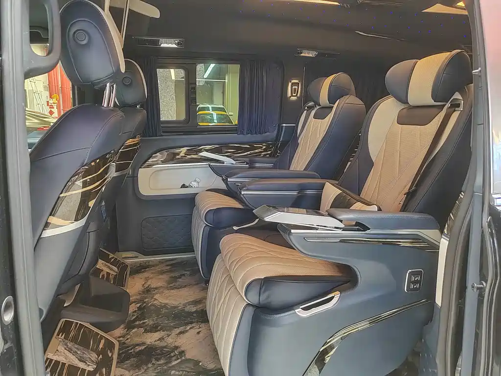 Mercedes-Benz V-Class — миниатюра 8
