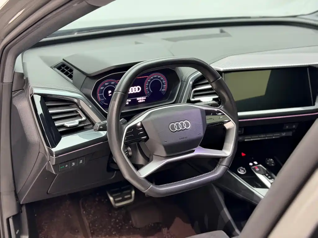 Audi Q4 e-tron — миниатюра 10
