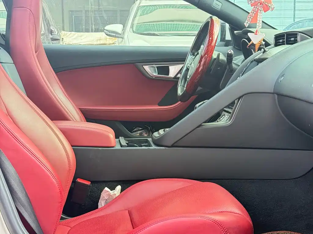 Jaguar F-TYPE — миниатюра 13