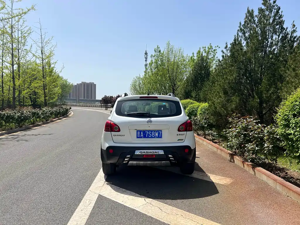 Nissan Qashqai 2012 2.0XV CVT 2WD
