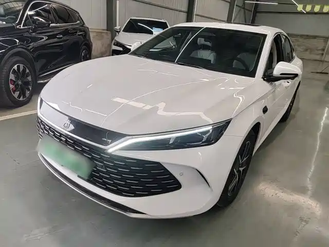2025 BYD Qin