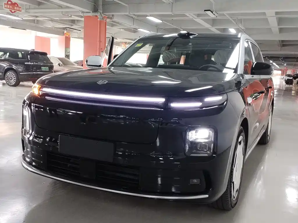 Leapmotor D19 2026 720 мест