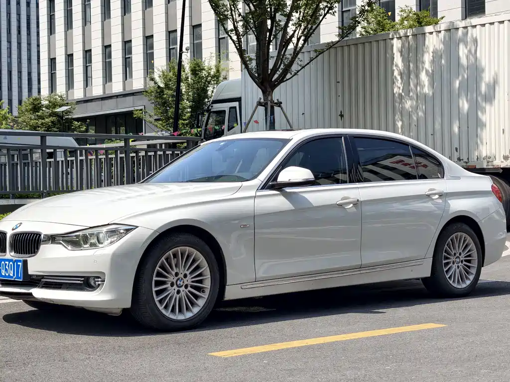 BMW 3 Series — миниатюра 4
