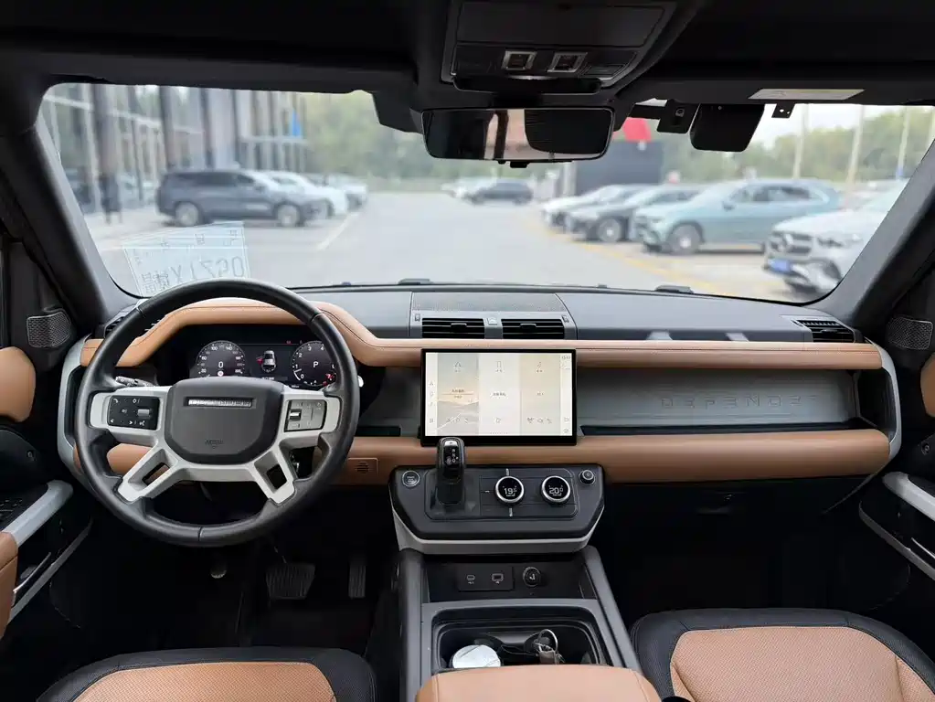 Land Rover Defender — миниатюра 8