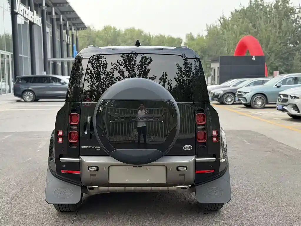 Land Rover Defender — миниатюра 4