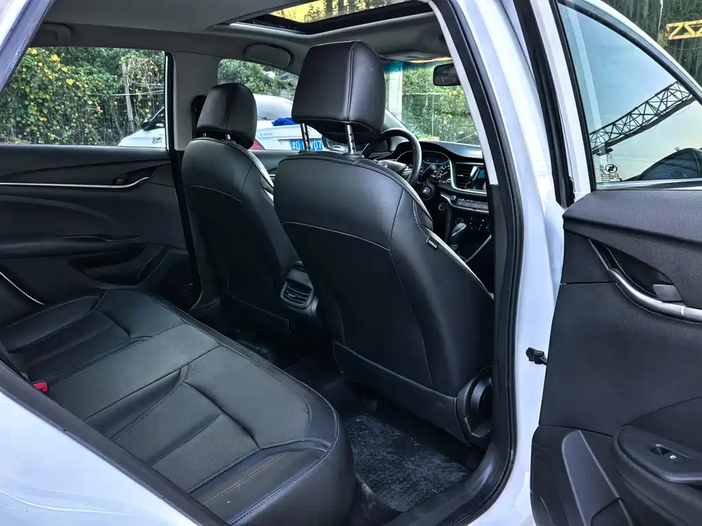 Buick Excelle — миниатюра 13