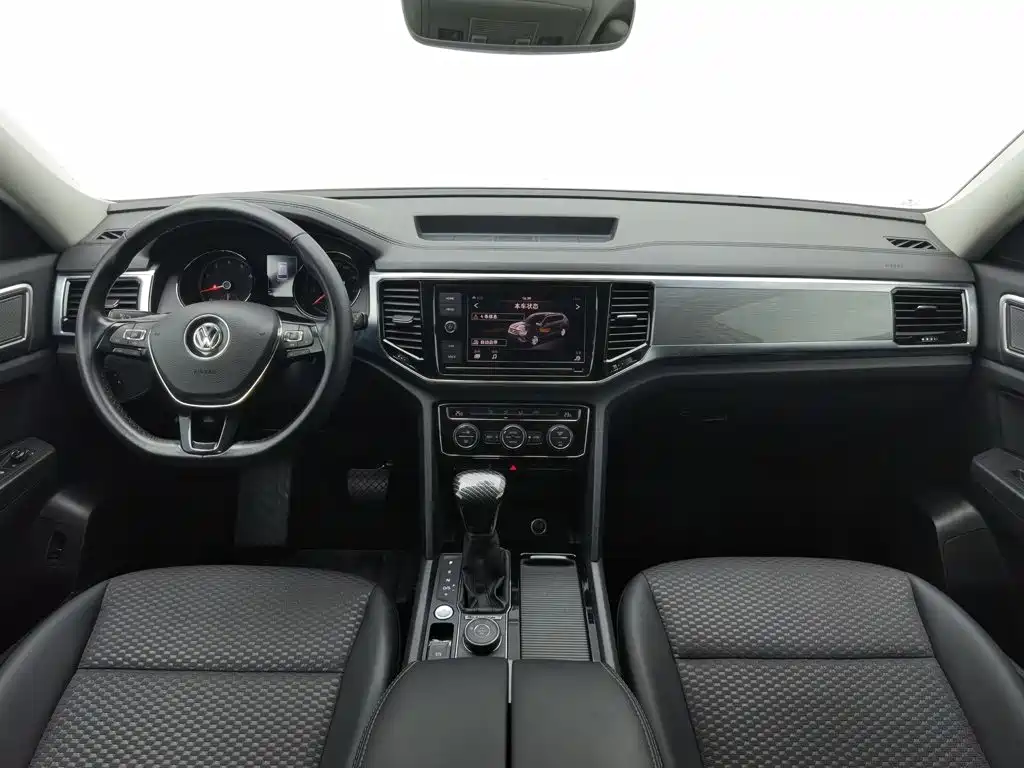 Volkswagen Teramont — миниатюра 5