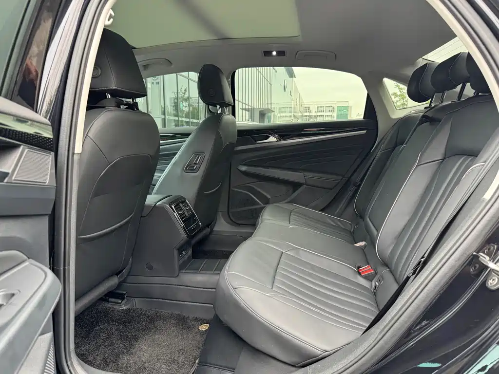 Volkswagen Passat — миниатюра 5