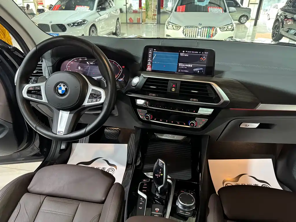 BMW X3 — миниатюра 13