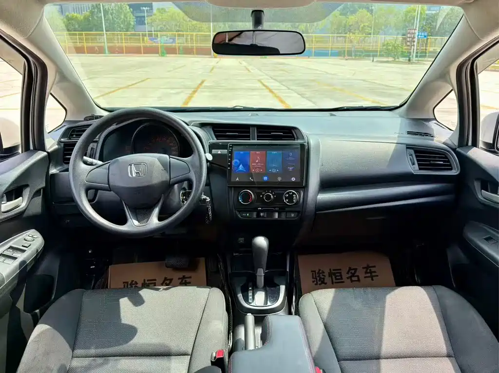 Honda Fit — миниатюра 9