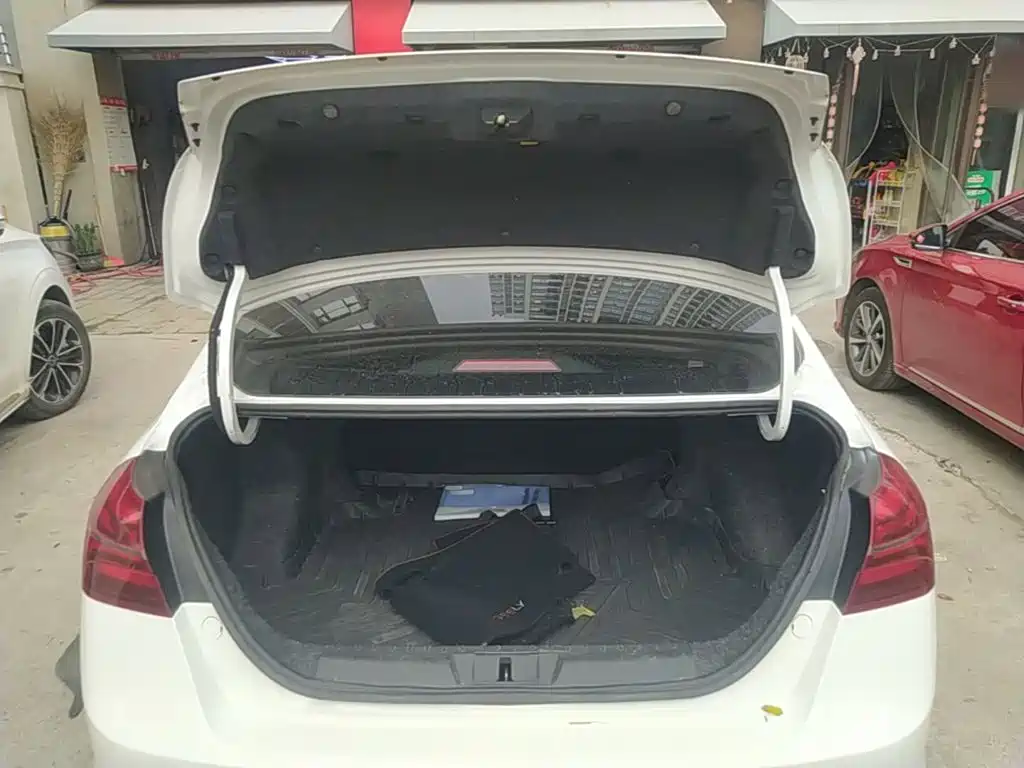 Geely Emgrand — миниатюра 19