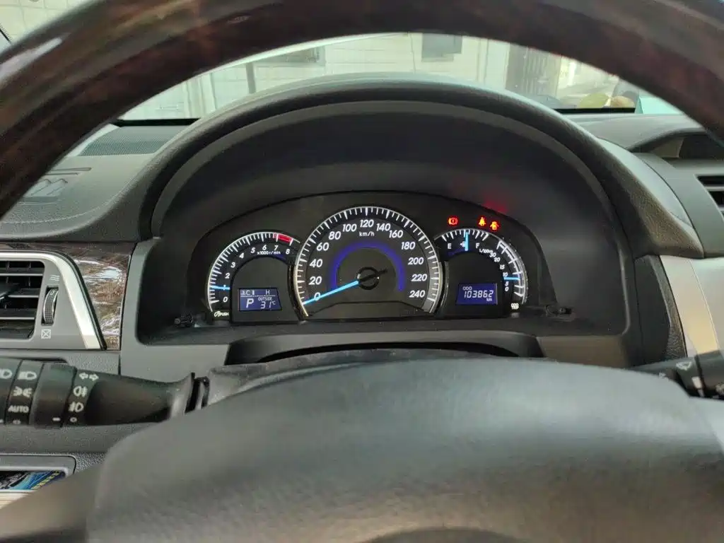 Toyota Camry — миниатюра 7