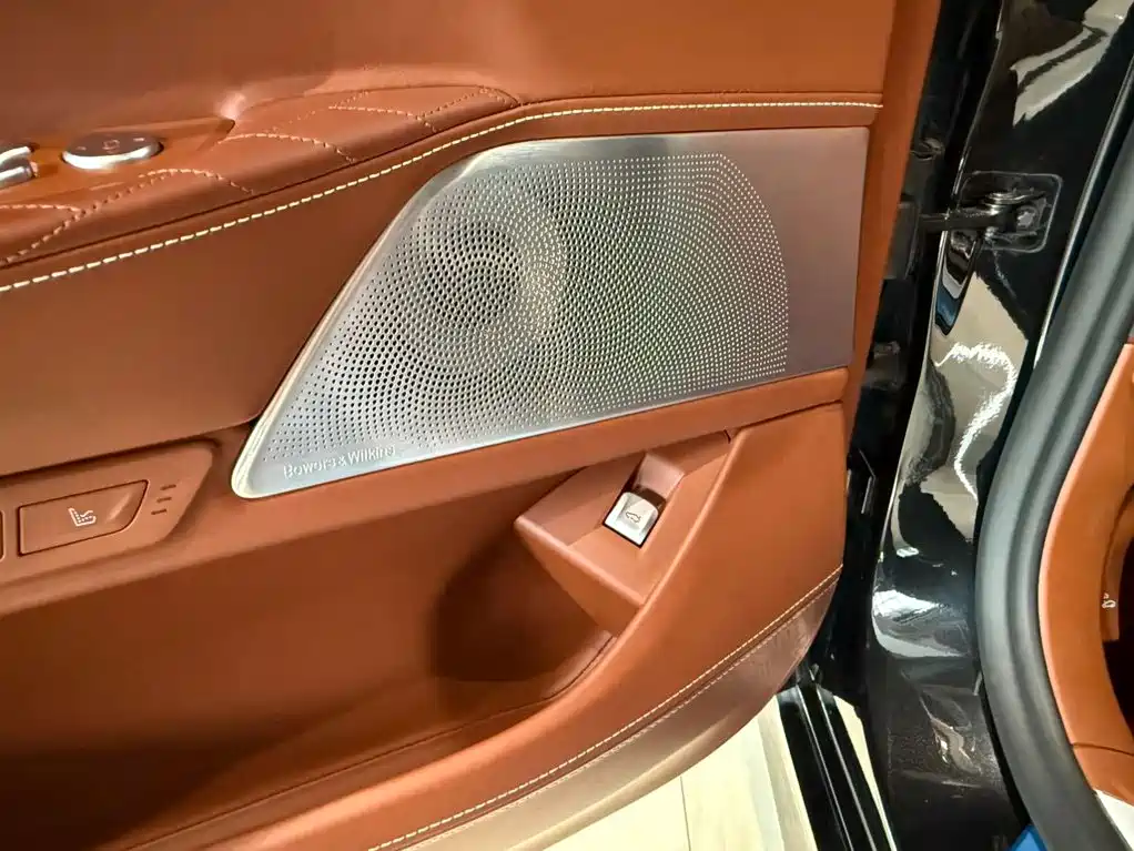 BMW 7 Series — миниатюра 18