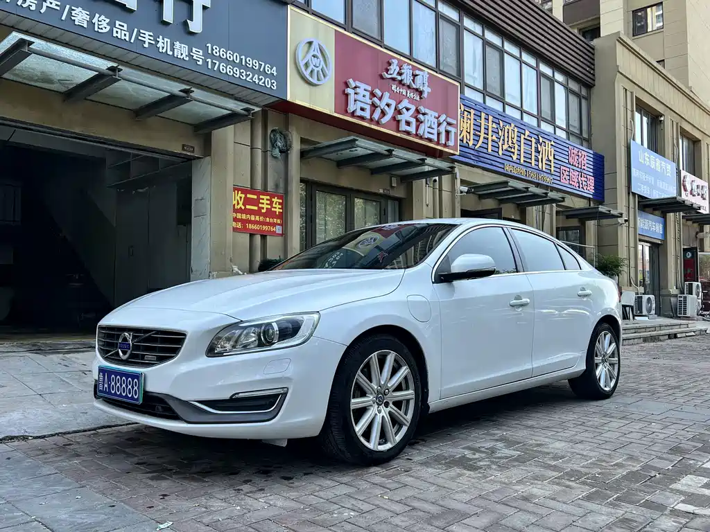 Volvo S60 PHEV