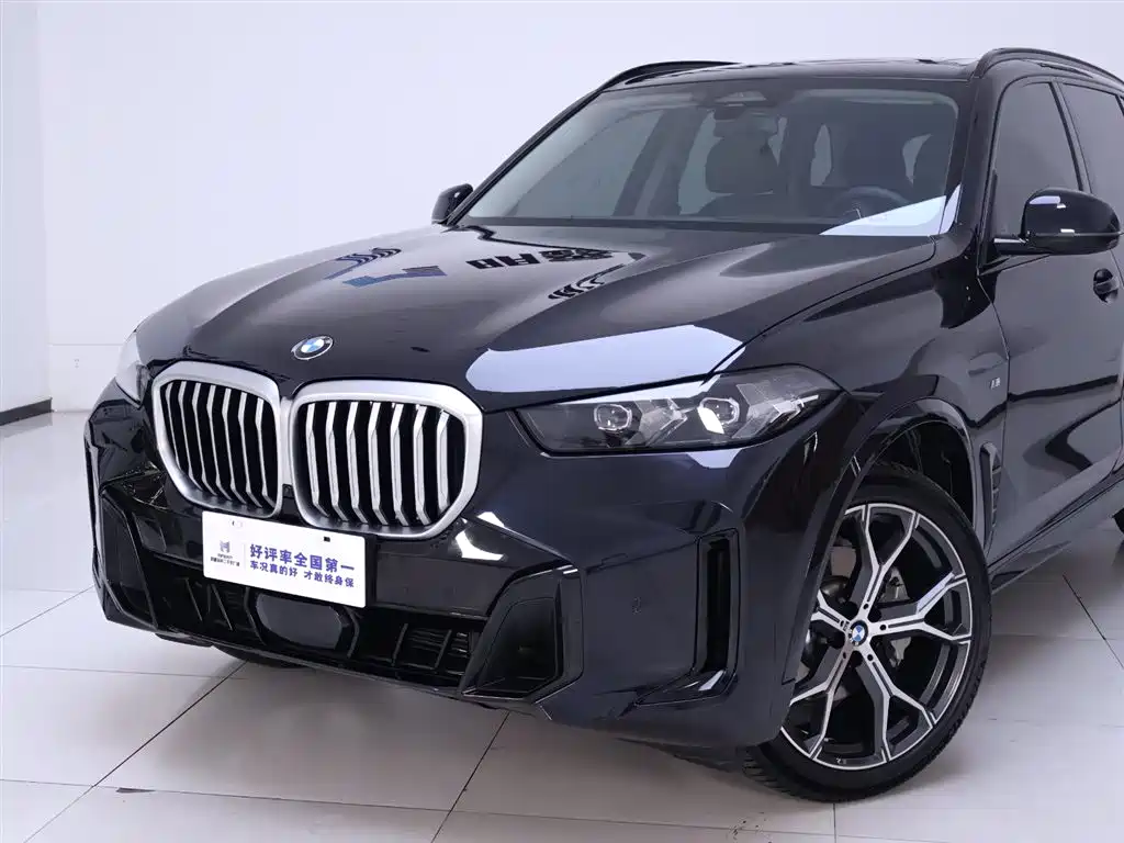 BMW X5 2023 xDrive 30Li Premium M Sport