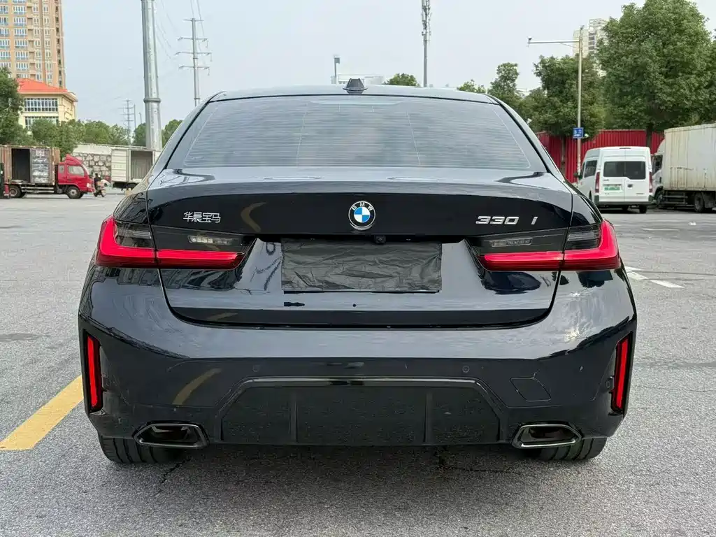 BMW 3 Series — миниатюра 8