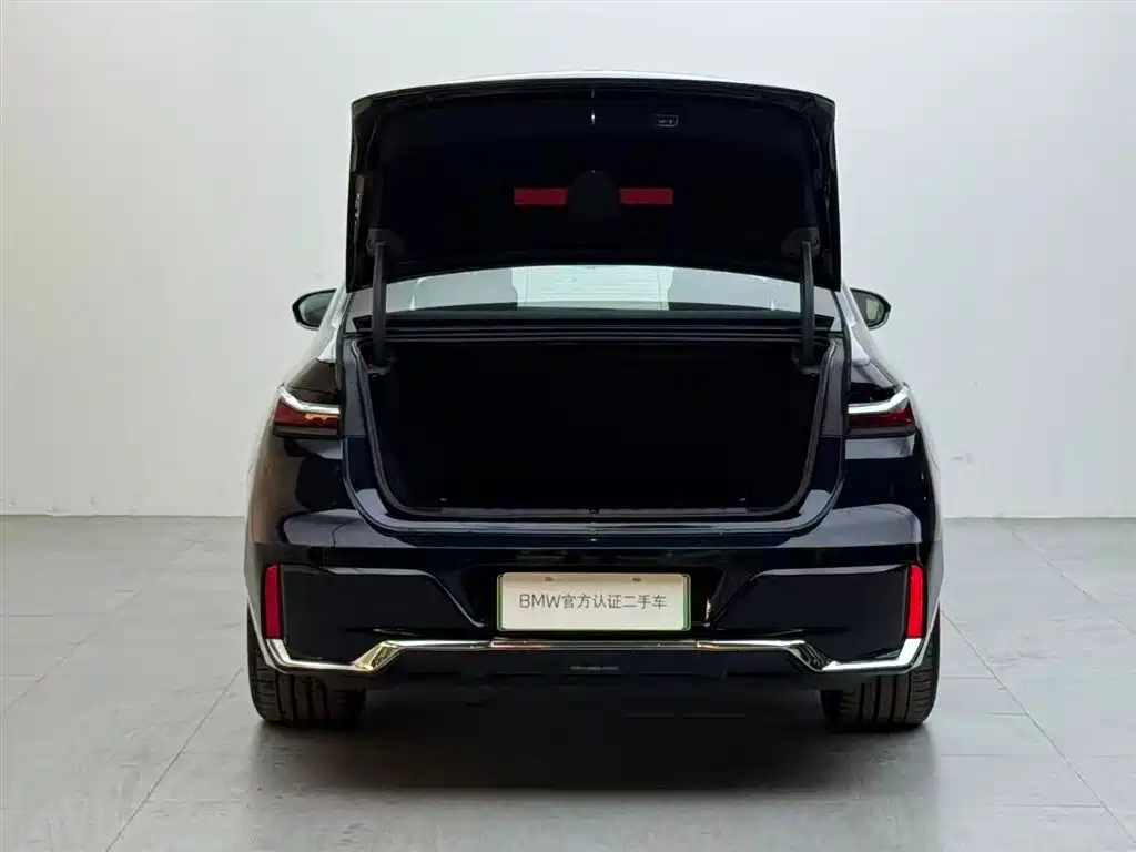 BMW i7 — миниатюра 6