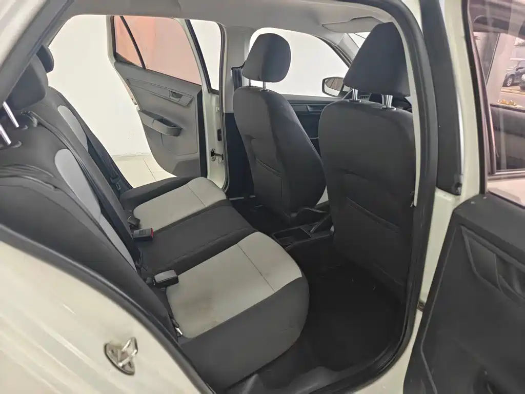 Skoda Fabia — миниатюра 12