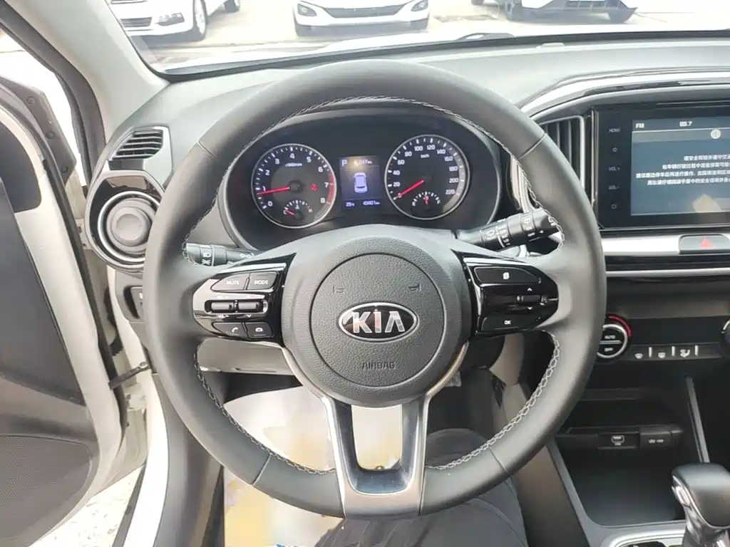 Kia KX1 — миниатюра 11