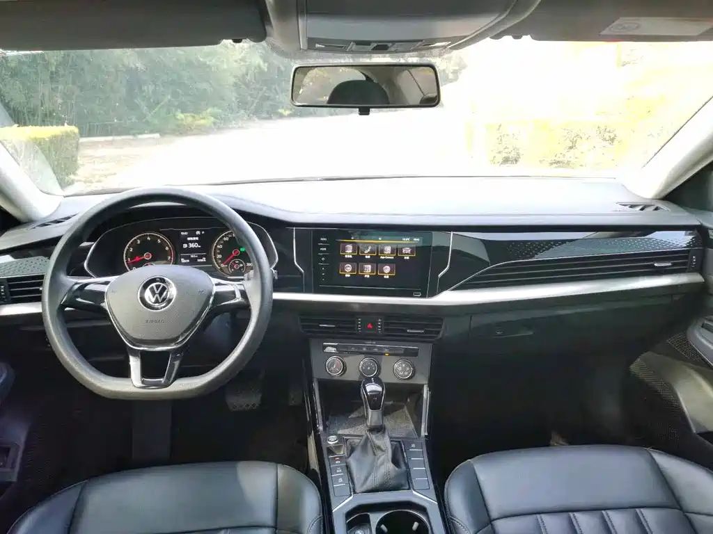 Volkswagen Passat 2020 280TSI VI