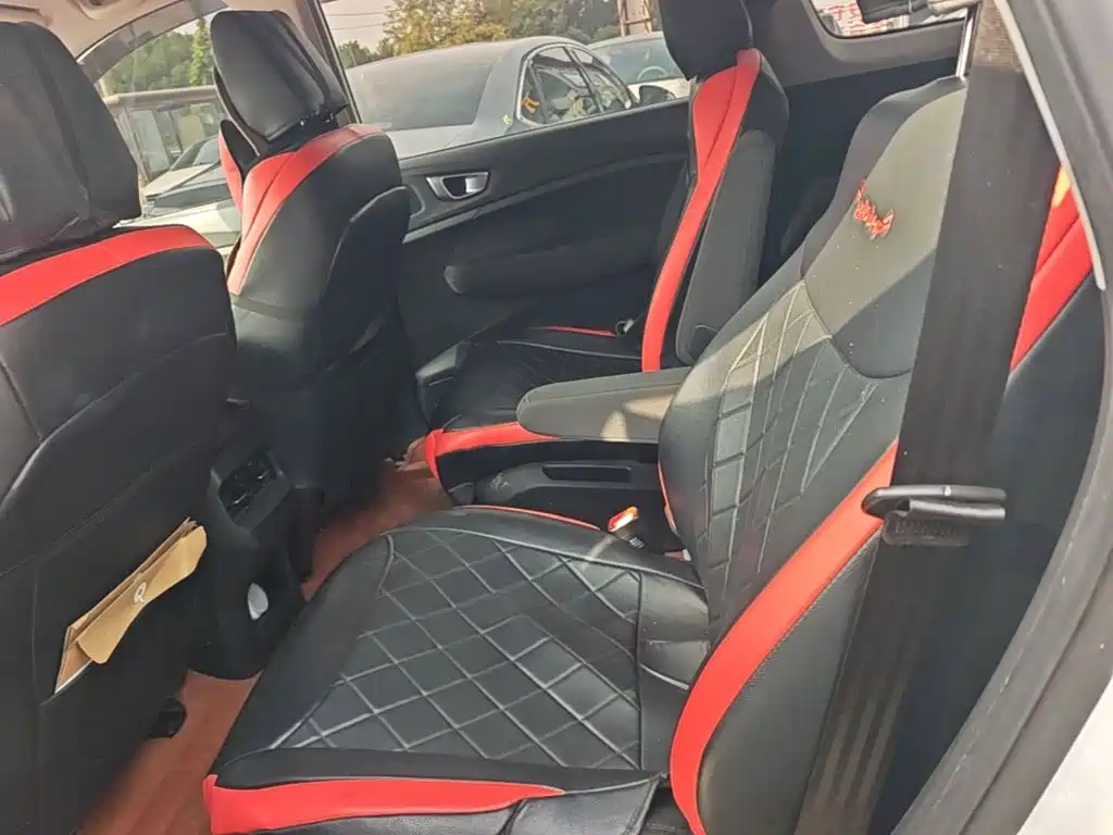 Wuling Jiachen — миниатюра 17