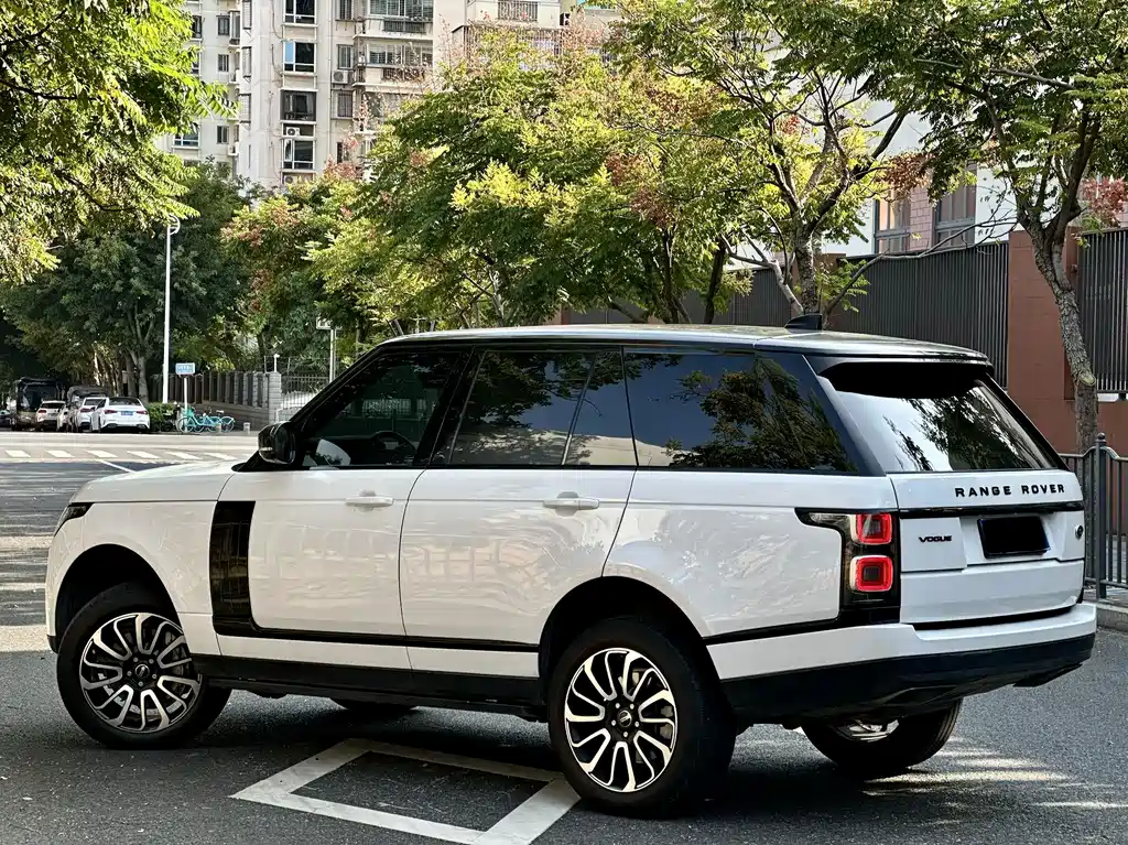 Land Rover Range Rover — миниатюра 7