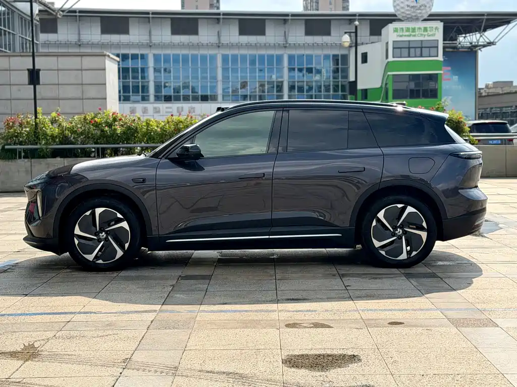 NIO ES6 — миниатюра 8