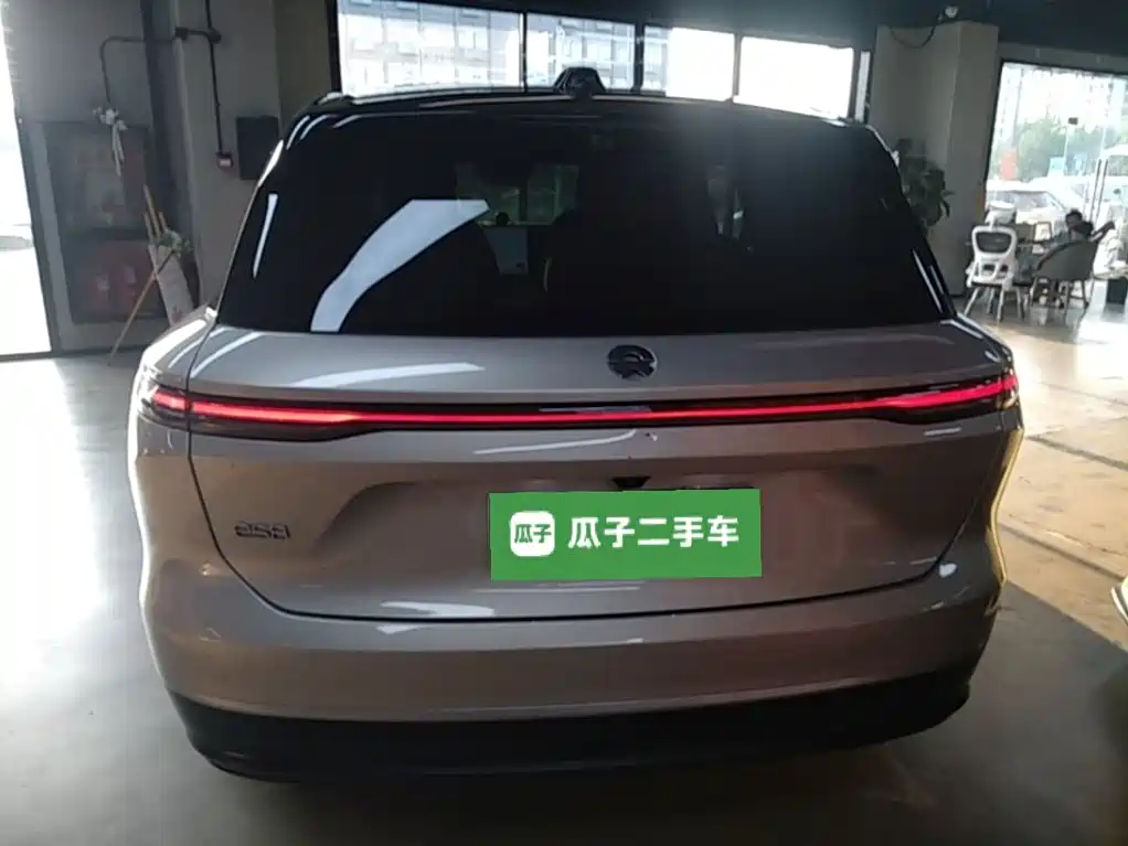 NIO ES8 — миниатюра 6
