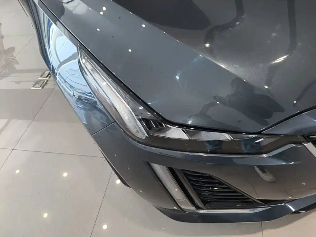 Cadillac CT5 — миниатюра 11