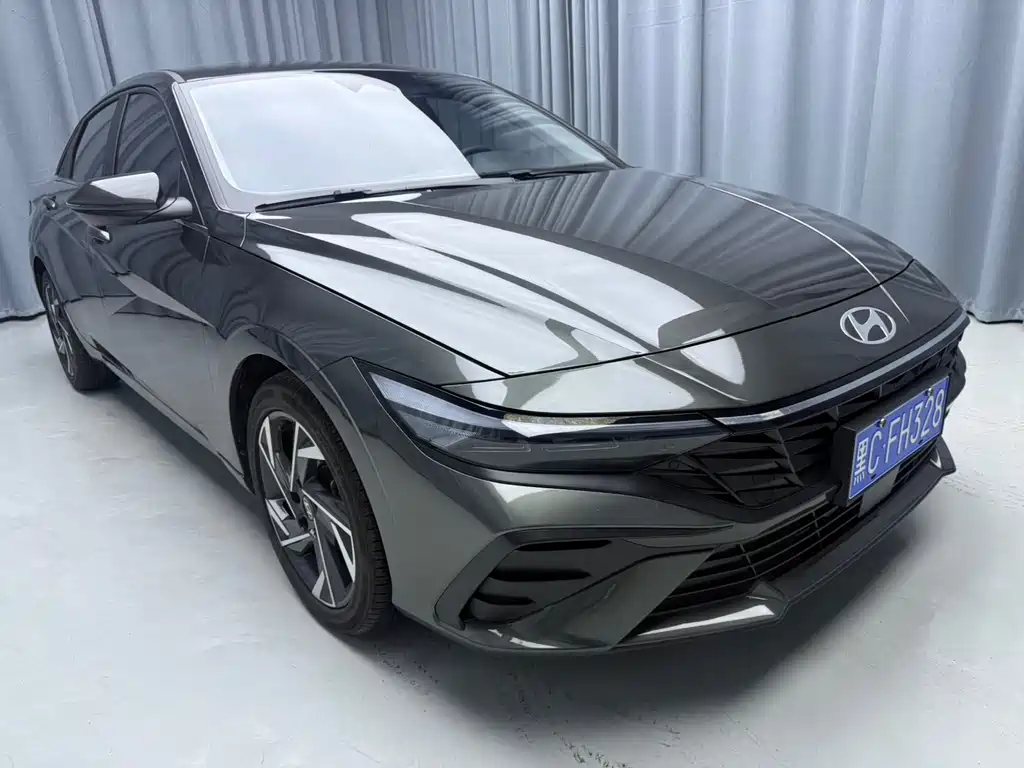 Hyundai Elantra 2023 1.5L CVT LUX Luxury