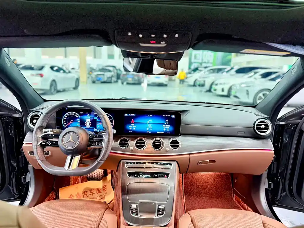 Mercedes-Benz E-Class — миниатюра 6