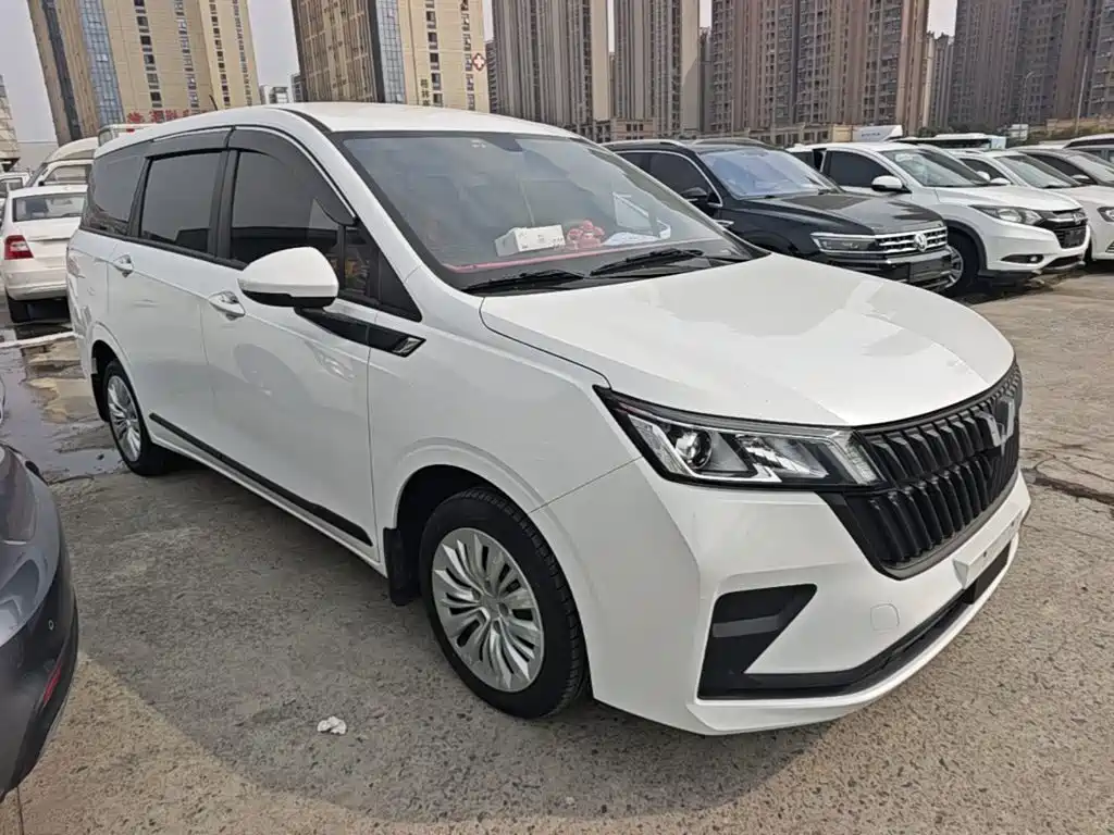 Wuling Jiachen — миниатюра 4