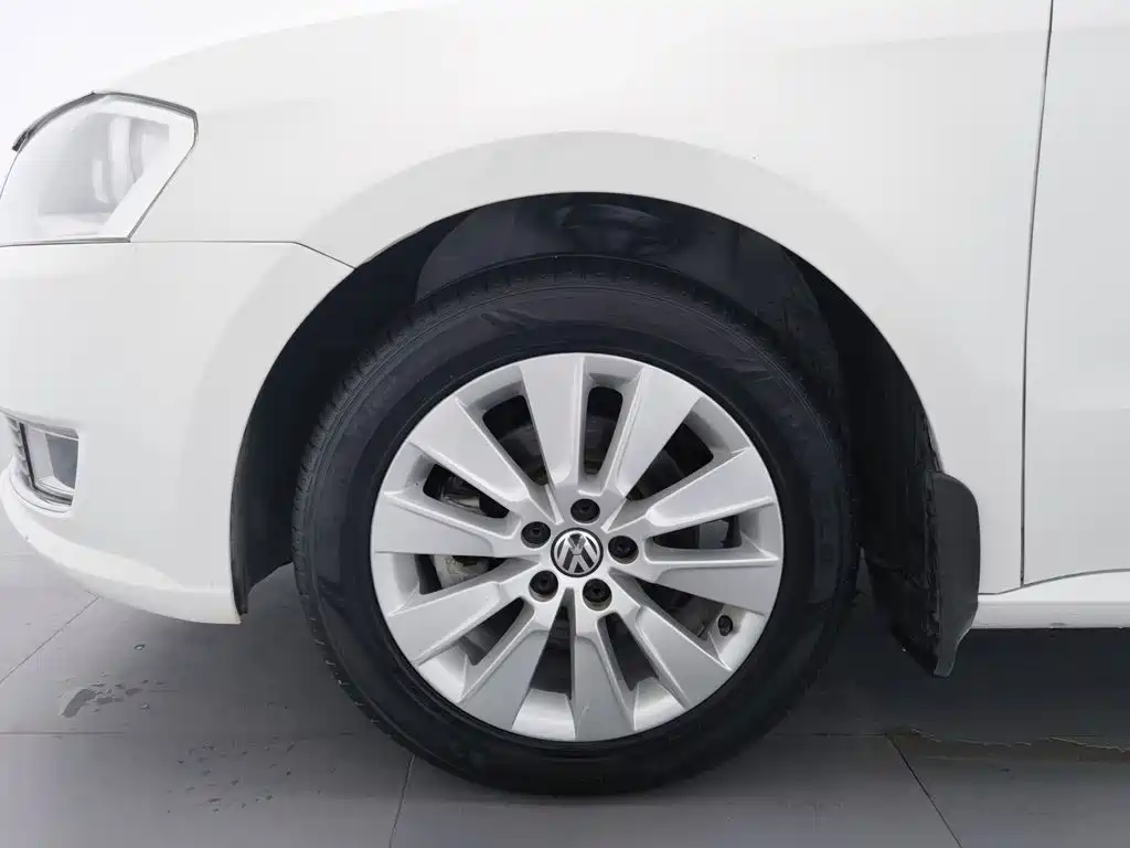 Volkswagen Lavida — миниатюра 17