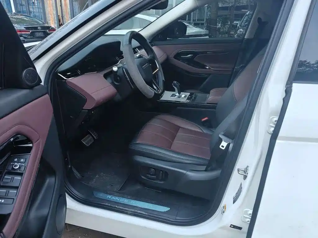 Land Rover Evoque PHEV — миниатюра 6