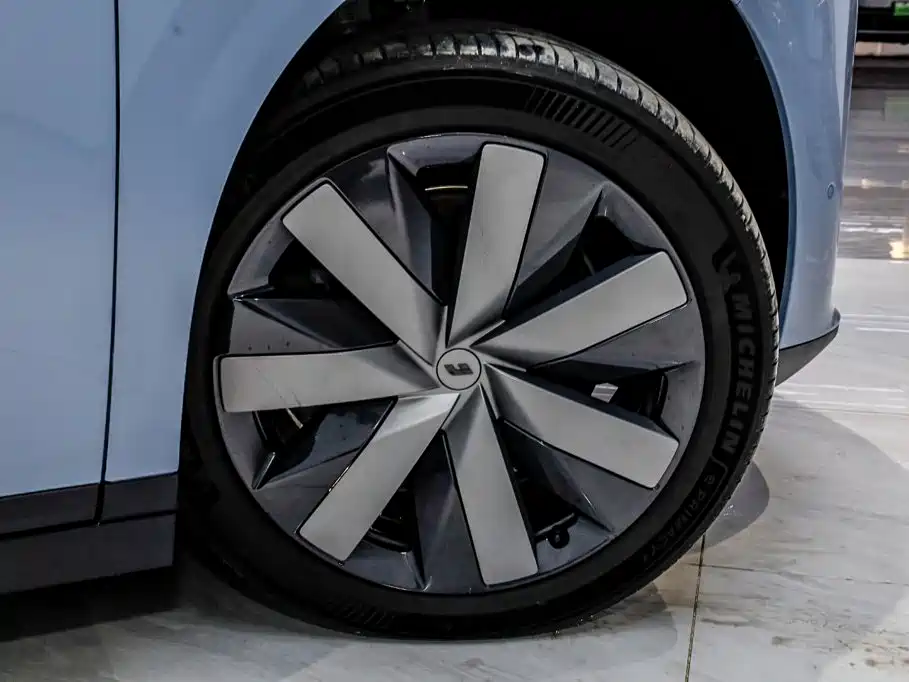 Li Auto Li i8 — миниатюра 2