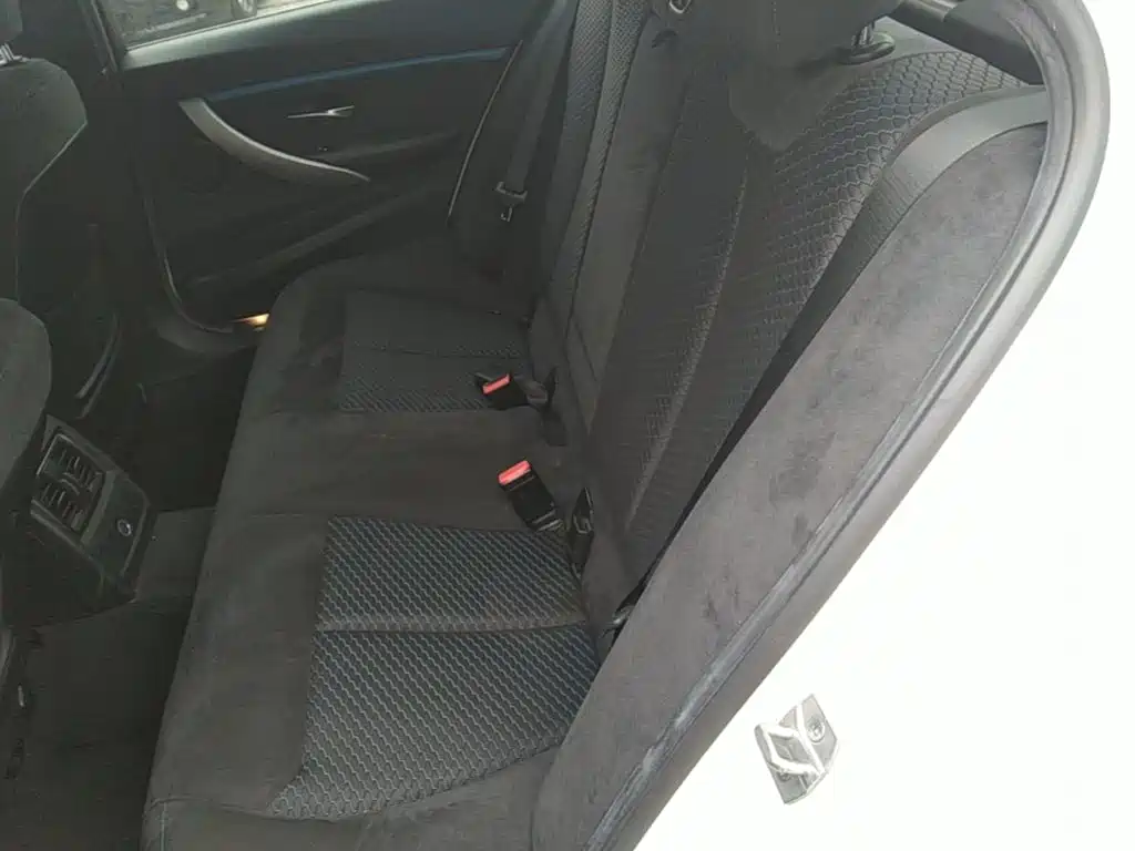 BMW 3 Series — миниатюра 17