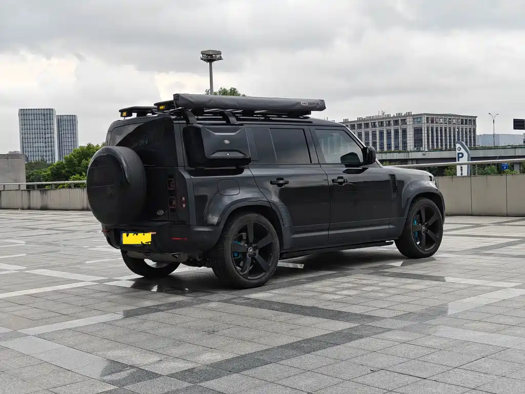 Land Rover Defender — миниатюра 12