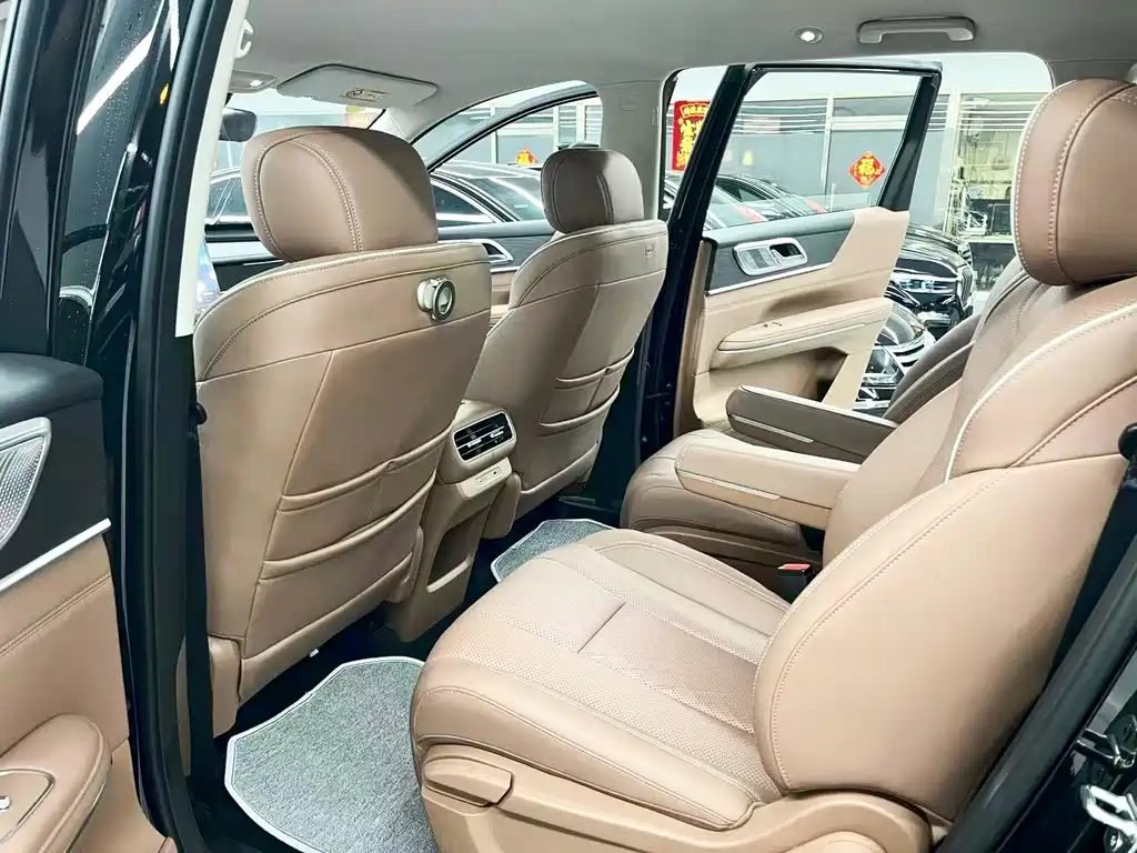 Wuling Xingguang L — миниатюра 8