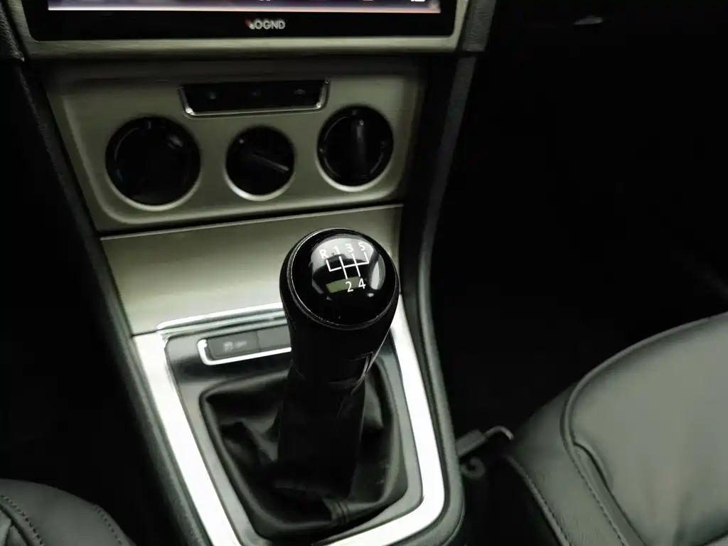 Volkswagen Lavida — миниатюра 13