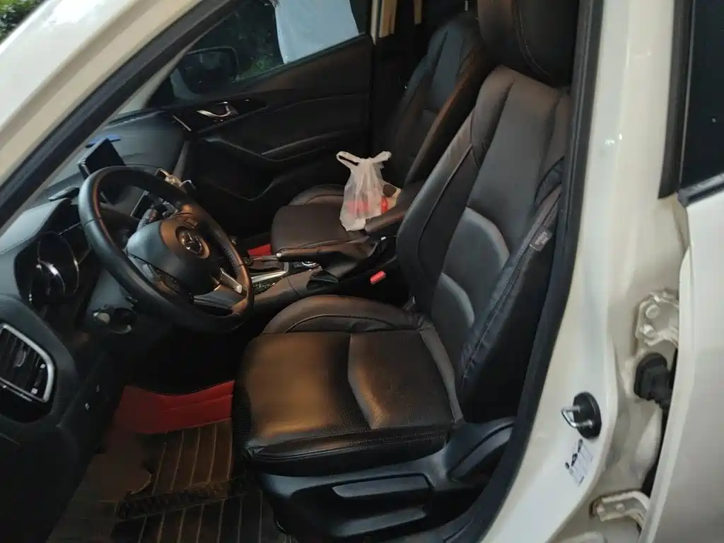 Mazda 3 Axela — миниатюра 8