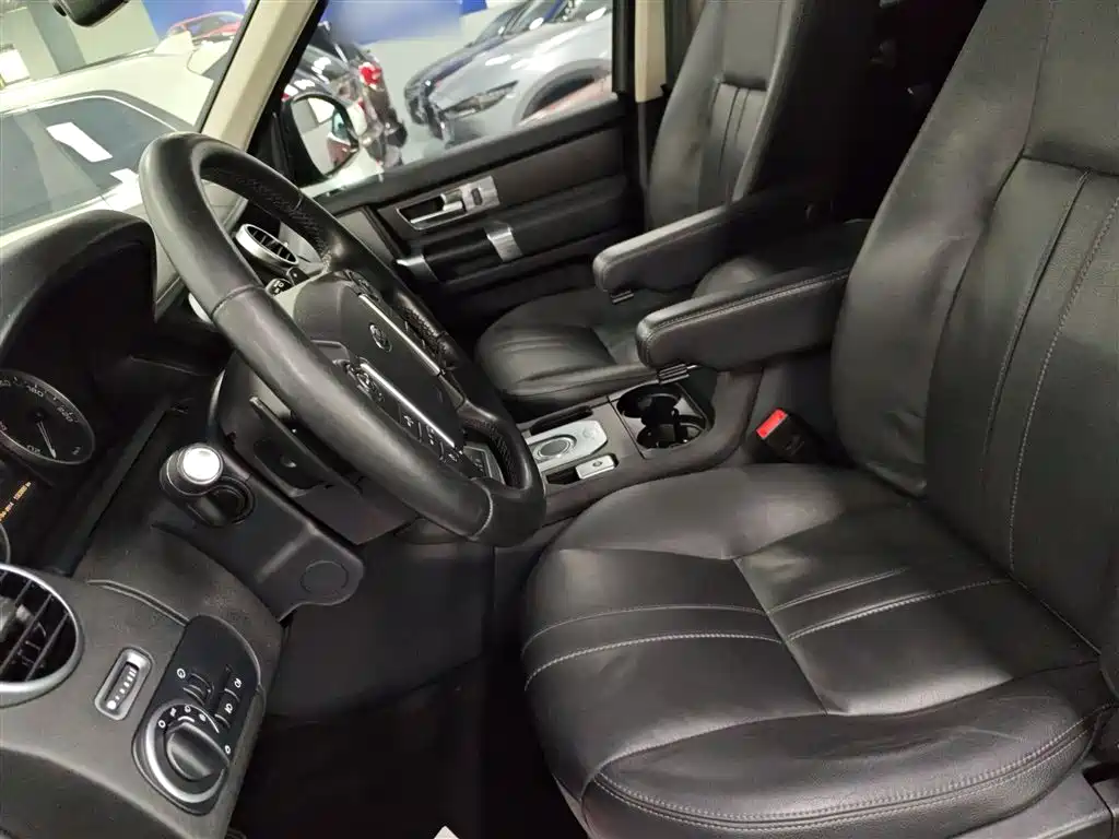 Land Rover Discovery 2016 3.0 SC SE