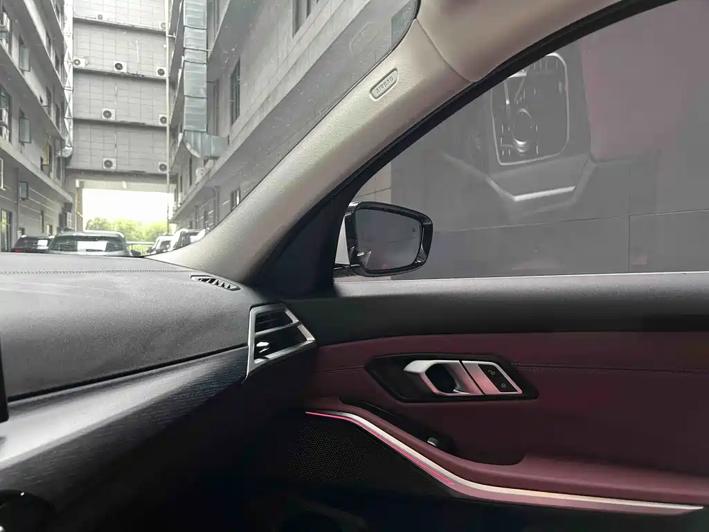 BMW 3 Series — миниатюра 7